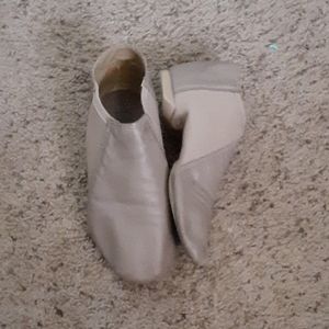 dance shoes